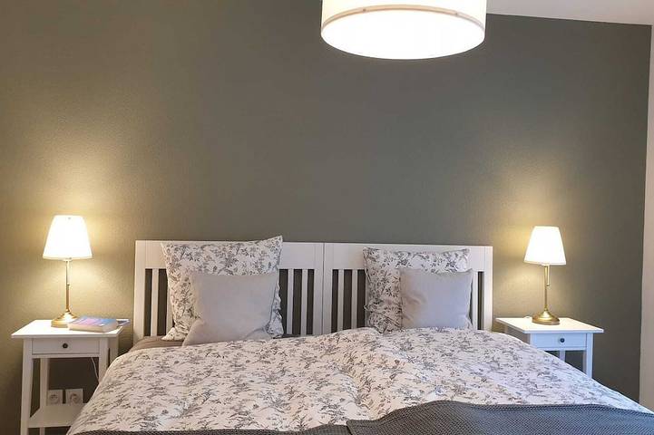 Location de vacances pour 5 personnes, avec jardin à Saint-Julien-de-Peyrolas - 2