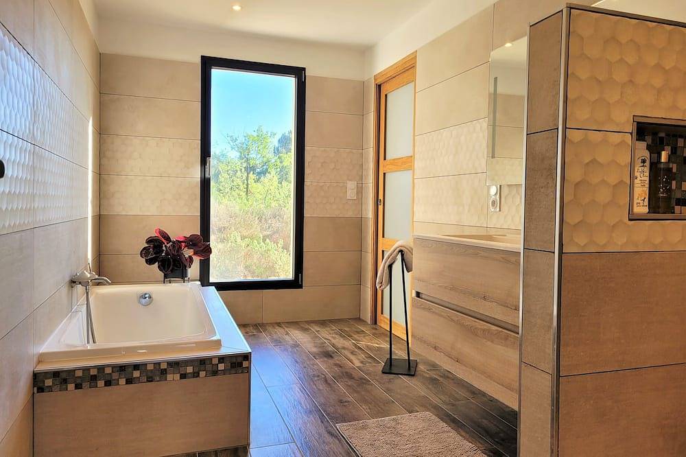 Villa Celeste Ardeche in Ucel, Parc naturel régional des Monts d'Ardèche