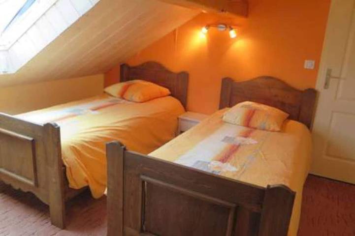 Gîte pour 6 personnes, avec terrasse dans Lac de Chalain - 2
