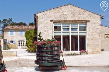 Gîte pour 6 personnes, avec terrasse ainsi que jardin et piscine à Saint-Palais-de-Phiolin