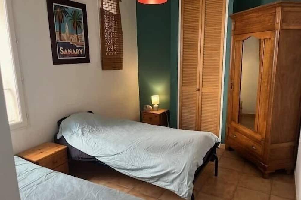 Provencal house in the heart of Sanary, with private garden and swimming pool in Sanary-sur-Mer, Mittelmeerküste (Frankreich)