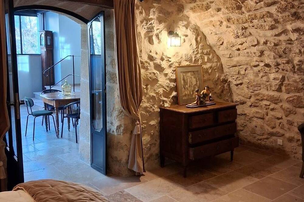 Apartamento entero, Suite “La Vieja Discoteca” in Jouques, Region de Aix-en-Provence