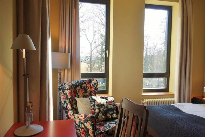 Ferienhaus für 30 Personen, mit Balkon und Terrasse sowie Garten und Ausblick in Trebbin - 3
