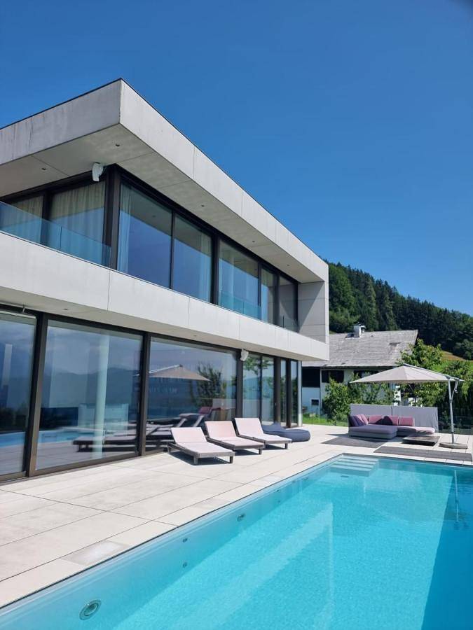 Attersee Luxury Design Villa with dream views, large Pool and Sauna in Nußdorf am Attersee, Bezirk Vöcklabruck