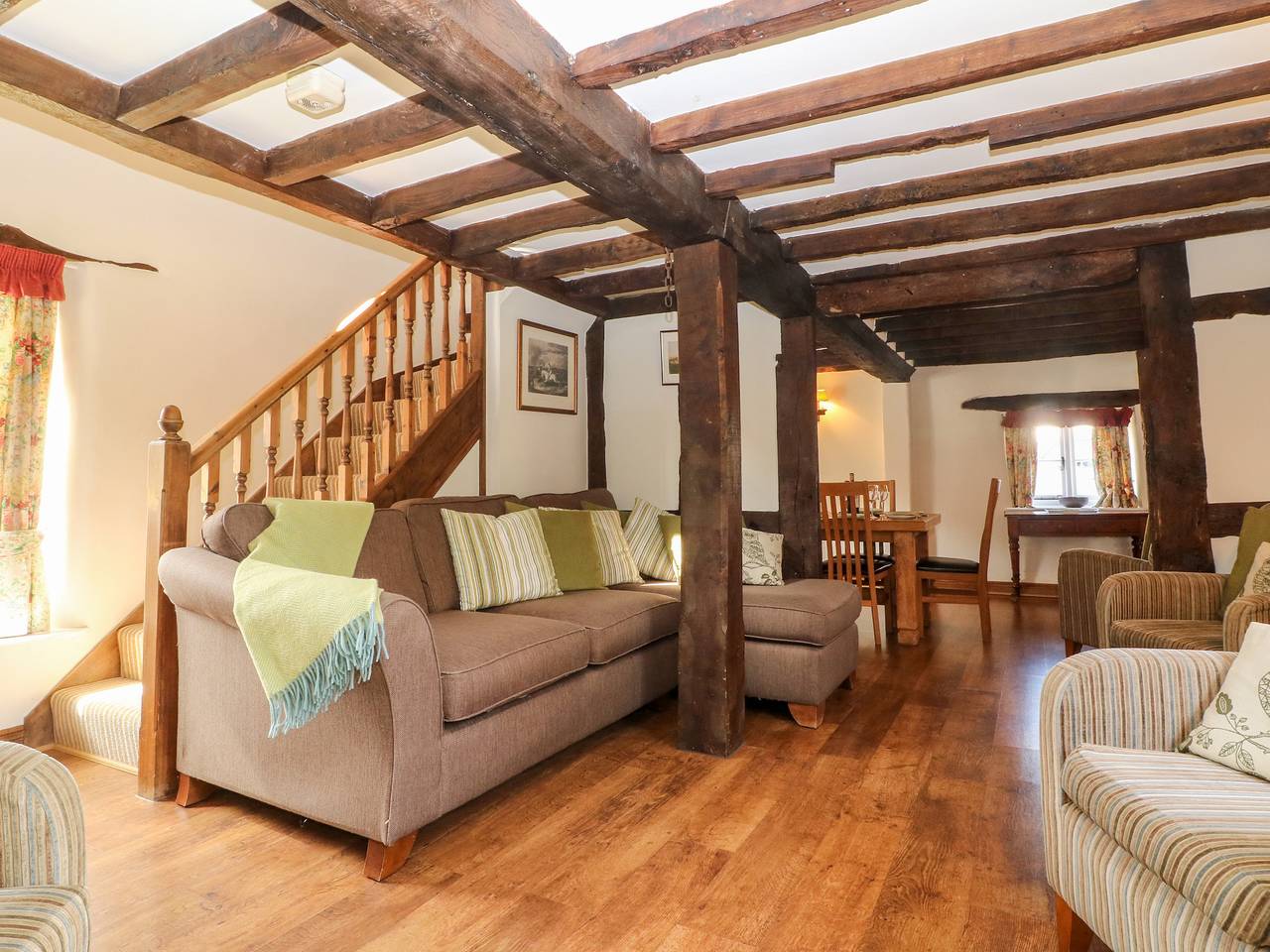 Elmhurst Cottage in Quinton, Warwickshire