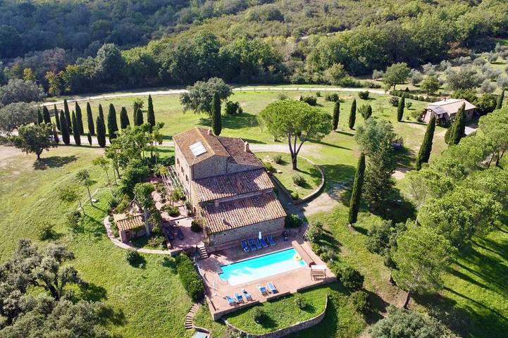 Agriturismo per 5 persone, con piscina e giardino in Castiglione della Pescaia
