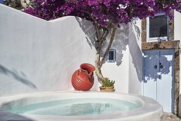 Villa for 4 Guests in Megalochori, Santorini, Picture 4