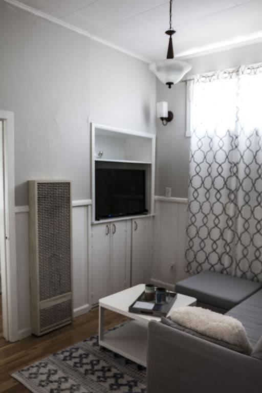 1 Bedroom Cottage Walking Distance to Down Town in Santa Rosa, California North Coast