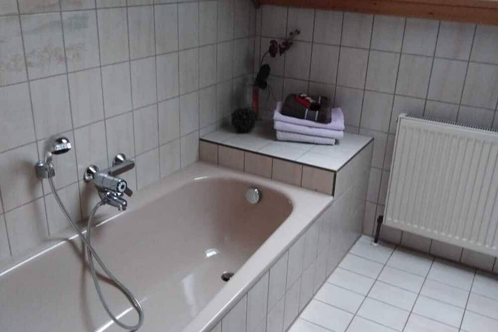 Ganze Wohnung, Schöne geräumige ruhige Fewo auf dem Land in Pottenstein, Frankenalb