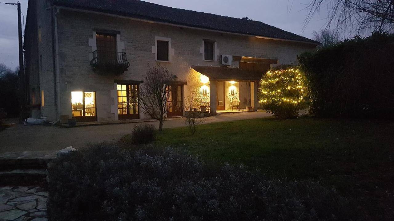 Appartement de vacances entier, Chez Valade in Payroux, Vienne (France)