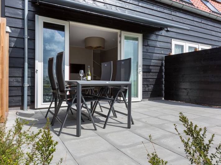 Glamping voor 6 personen, met terras, kindvriendelijk in Walcheren