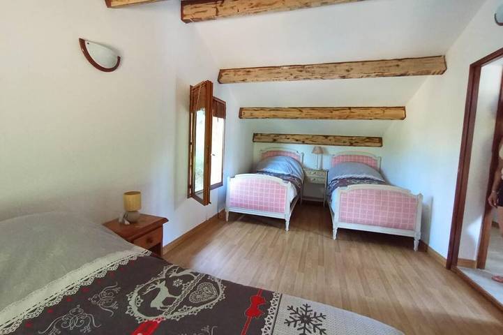 Location de vacances pour 7 personnes, avec jardin, animaux acceptés à Saint-Étienne-Vallée-Française - 3