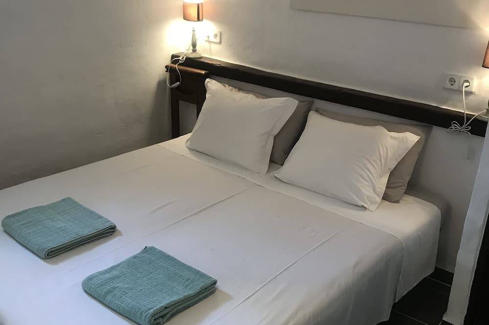 Rural Cottage near Huercal Overa, Almeria with stunning private pool in Huércal-Overa, Almería Province