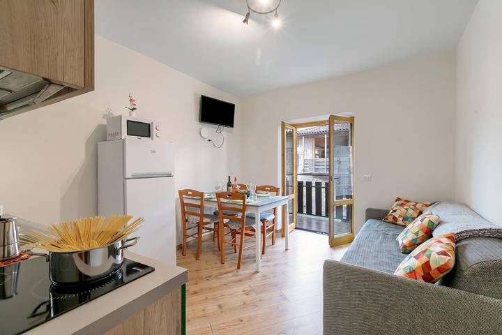 Ferienwohnung für 6 Personen, mit Balkon und Kinderpool in Tenno - 2