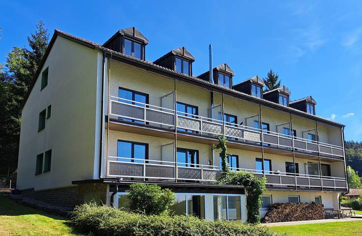 Ferienwohnung für 16 Personen, mit Balkon und Balkon/Terrasse sowie Terrasse und Garten