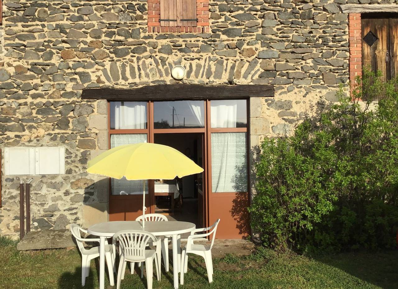 Location maison de campagne in Aubazat, Massif central