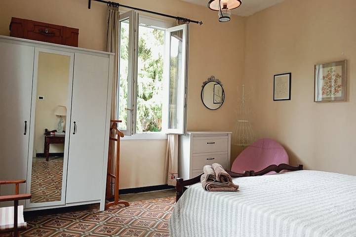 Villa pour 6 personnes, avec balcon et jardin, animaux acceptés à Imperia - 2