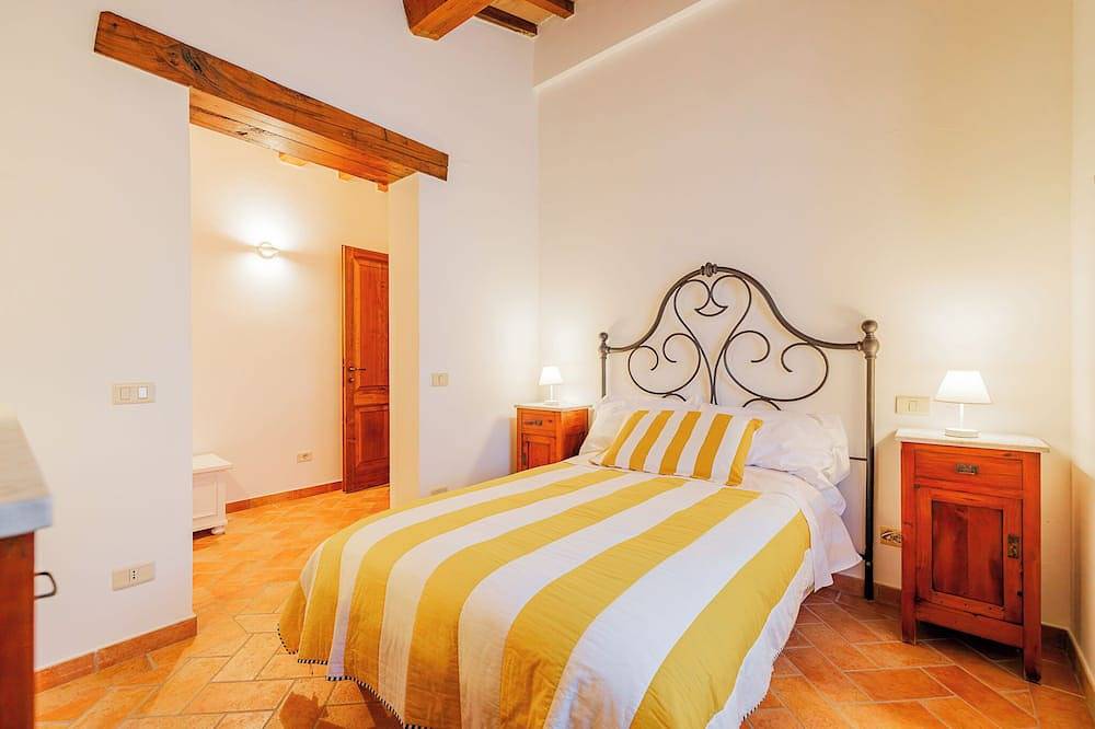 Casa Vecciano essence of Tuscany in Cetona, Chianti