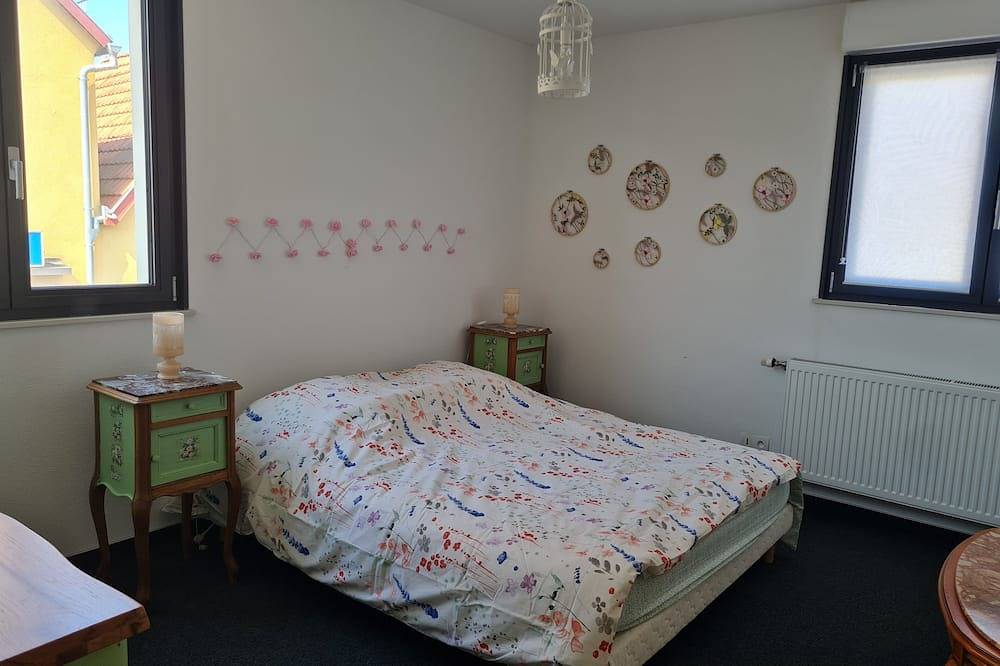 Entire apartment, L'Atelier de l'Apothicaire - Gîte in the heart of the Alsace vineyards in Scherwiller, Sélestat-Erstein region