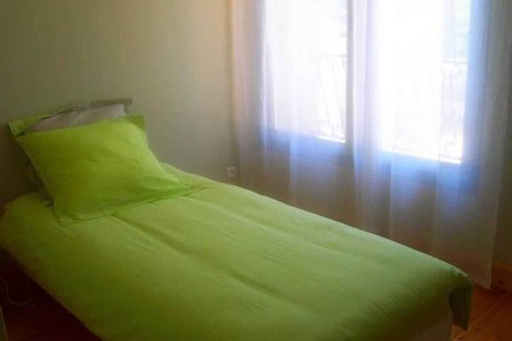 Location de vacances pour 5 personnes, avec jardin et piscine, animaux acceptés à Cassagnes - 2