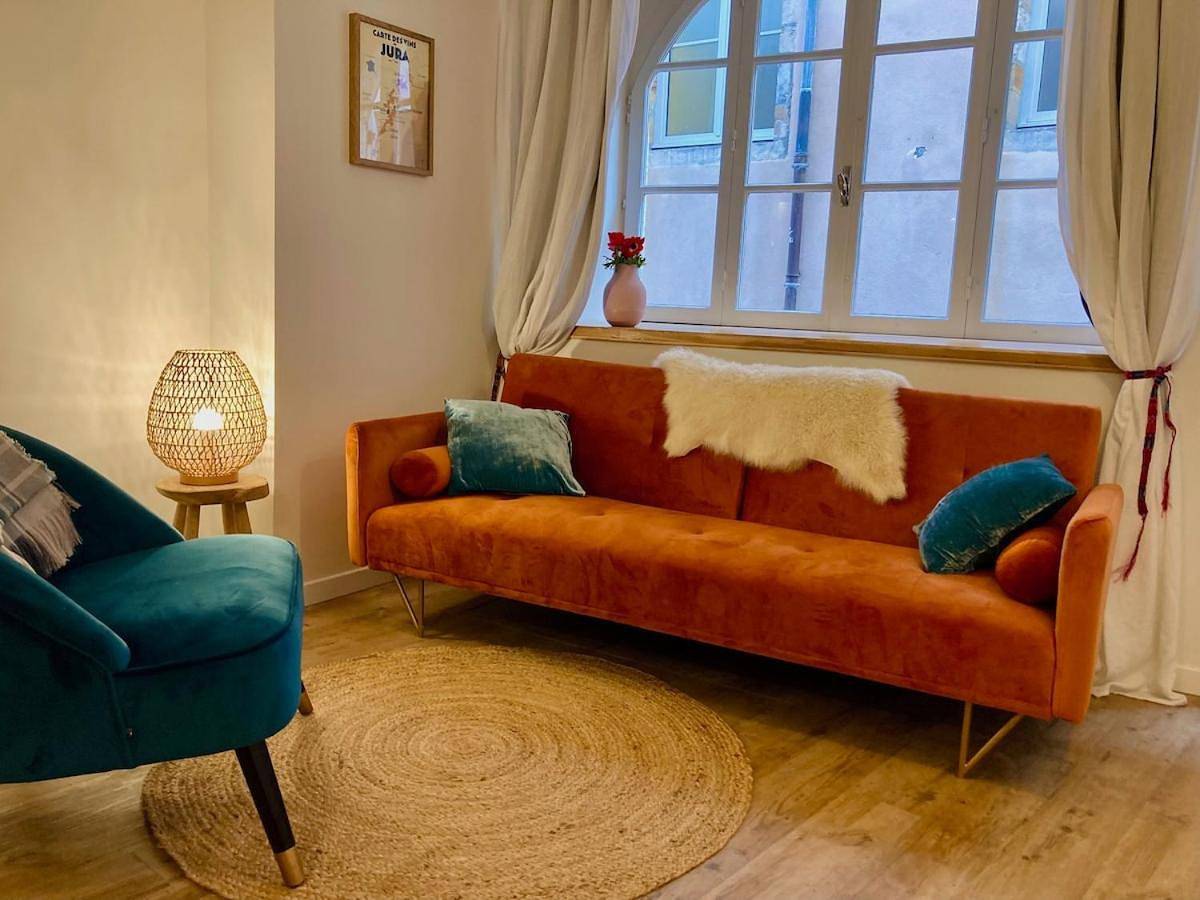 Appartement entier, One-Bedroom Apartment in Arbois (homonymie), Jura Francais