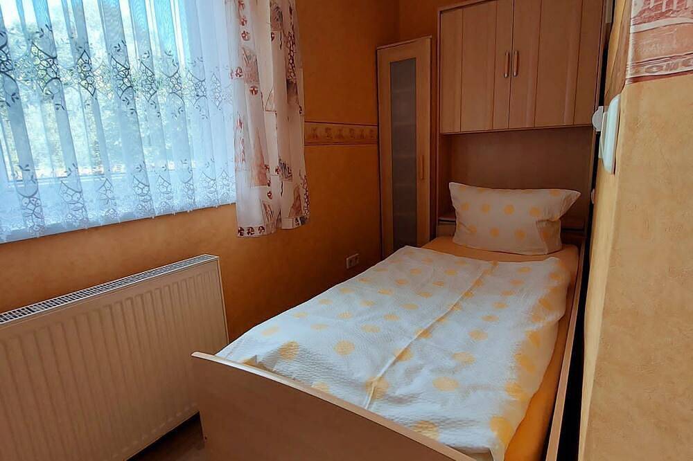 Ganze Wohnung, Ferienwohnung Petra Schmidt - Petra Schmidt in Feldberger Seenlandschaft, Mecklenburg-Strelitz
