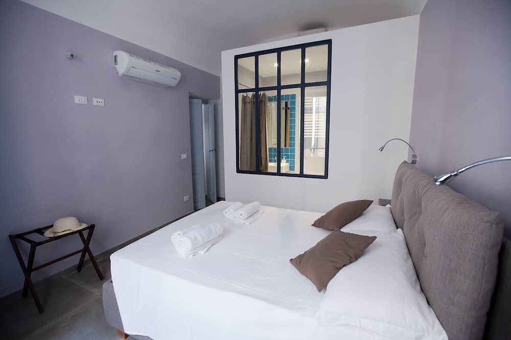 Apartamento entero, Centro histórico: nuevo, moderno y tranquilo cerca del Coliseo, Foro ... in Centro de Roma, Roma
