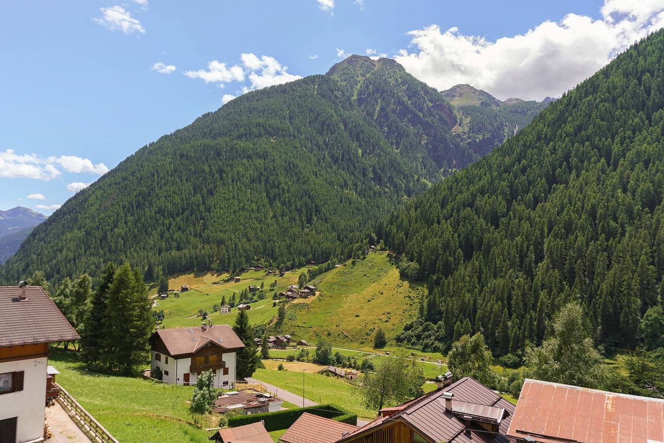Chalet "de la Tata" con vista sulle montagne, area benessere privata e Wifi in Rabbi, Parco Nazionale dello Stelvio