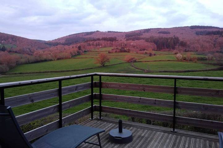 Suite with a panoramic terrace, 10 minutes from Autun, in the heart of Morvan Park in Autun und Umgebung