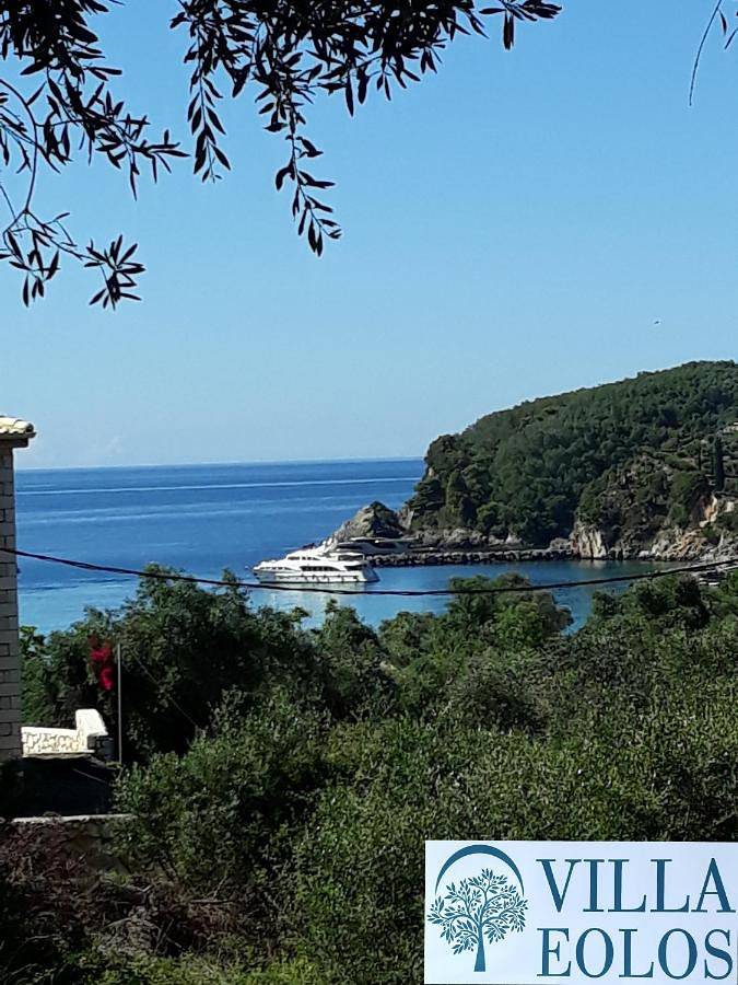 Villa for 4 people, with garden and view in Parga