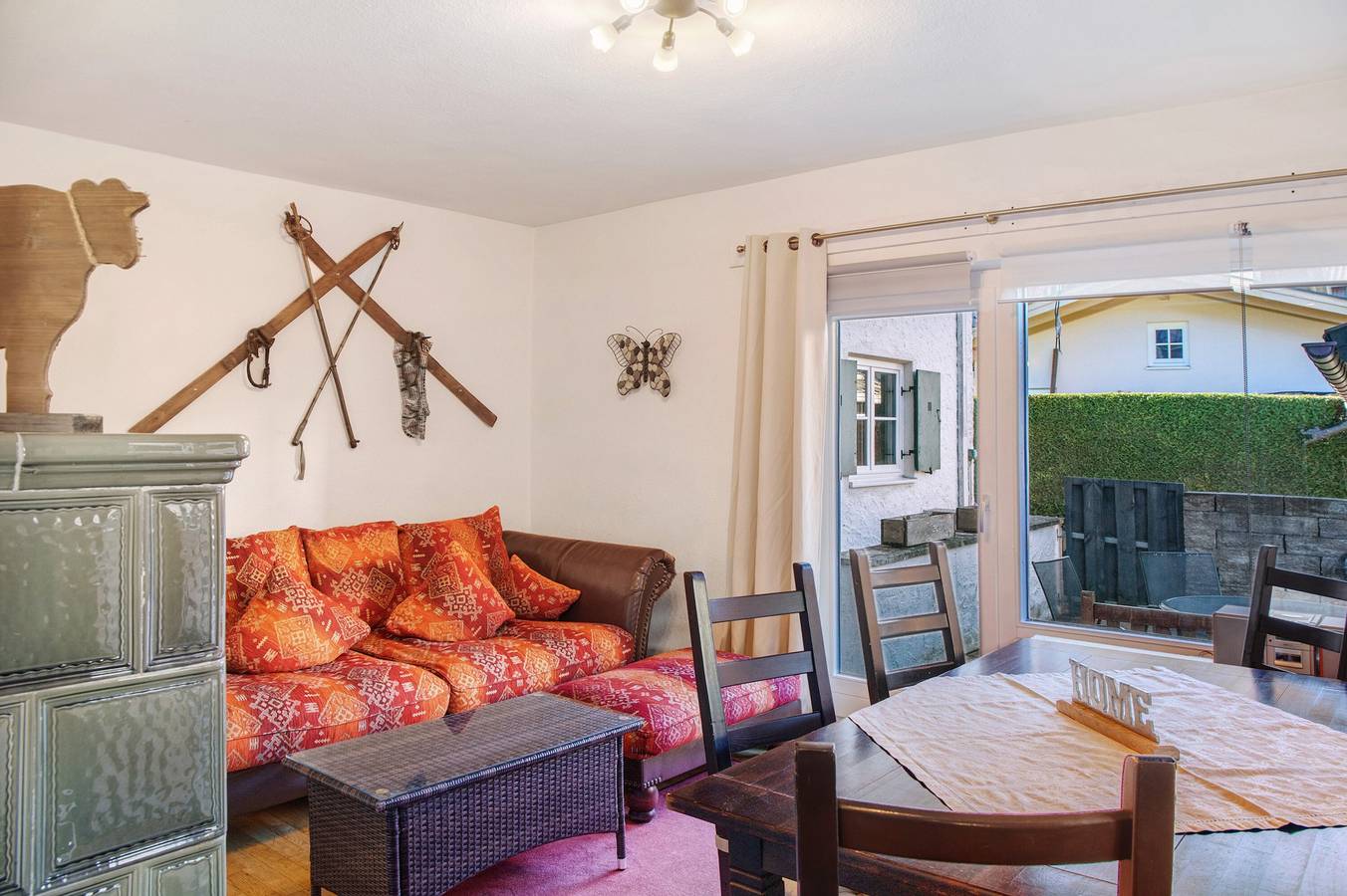 Ferienhaus 'Alpen Lodge' mit Bergblick, privater Terrasse und Wi-Fi in Garmisch-Partenkirchen, Bayerische Alpen