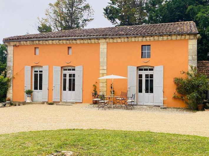 Location de vacances pour 2 personnes, avec jardin, animaux acceptés à Saint-Ciers-sur-Gironde