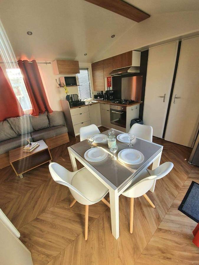 Location de vacances pour 8 personnes, avec jardin ainsi que vue sur le lac et vue à Condrieu - 2