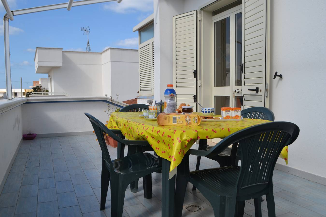 Zentrale Ferienwohnung mit Terrasse, Garten und Parkplatz in Melendugno, Lecce Provinz