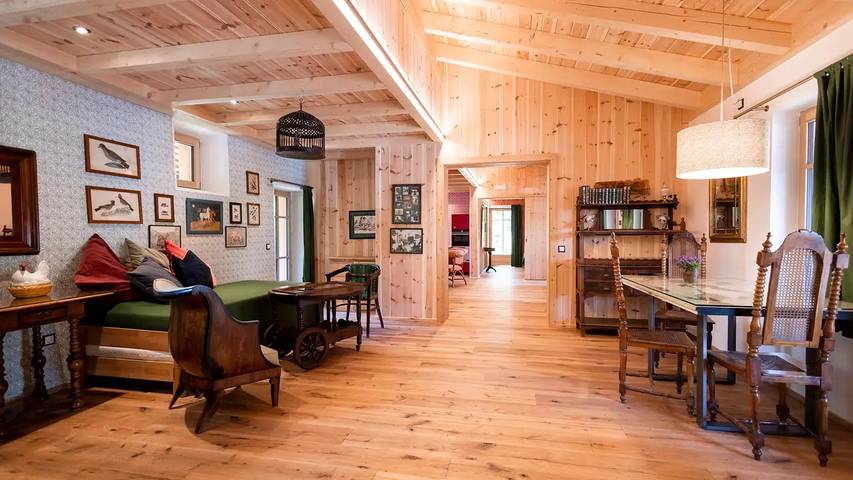 Ferienwohnung für 4 Personen, mit Whirlpool und Sauna sowie Balkon in Oberbozen