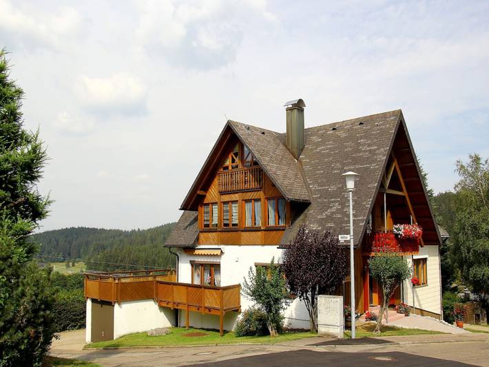 Appartamento intero, Appartamento '30qm' con giardino condiviso, balcone e Wi-Fi in Schonwald im Schwarzwald, Sudschwarzwald
