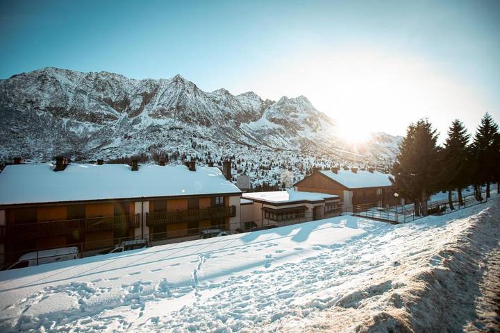 Gîte pour 6 personnes, avec Balcon ainsi que Terrasse et Vue dans Passo Del Tonale