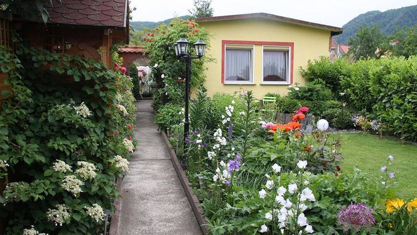 Ferienwohnung für 2 Personen, mit Balkon und Garten sowie Ausblick in Thale
