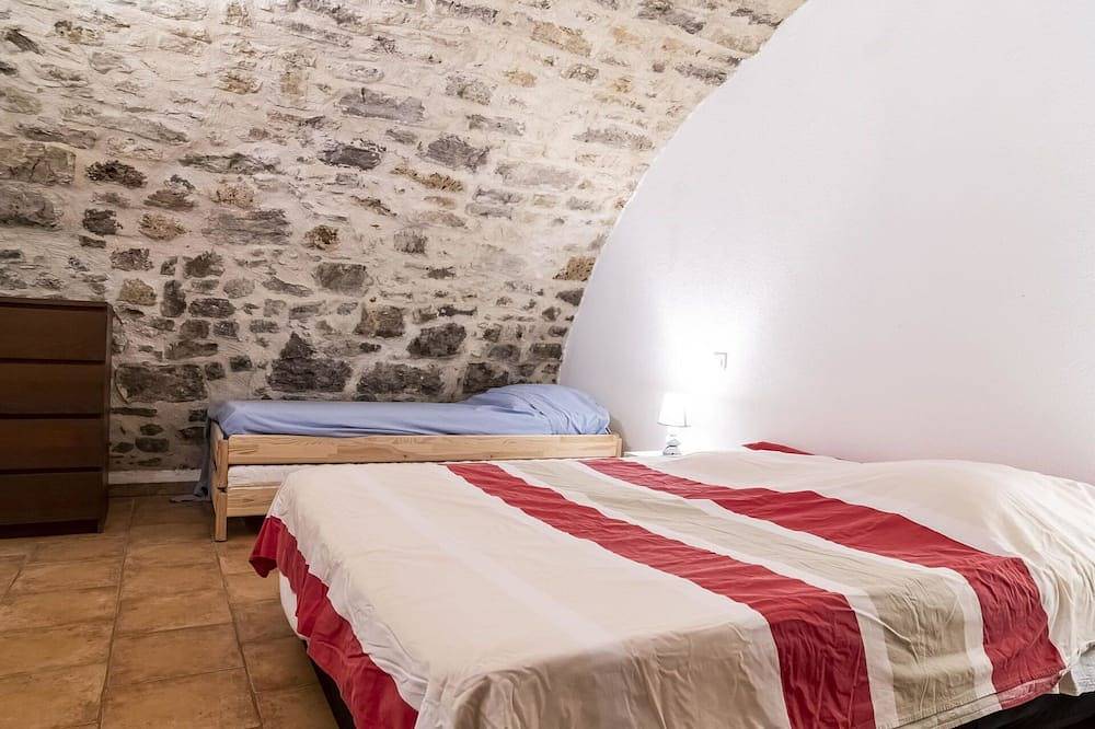 Estupenda casa de vacaciones  para 4 personas con Wifi, Tv, terraza y aparcamiento in Le Thoronet, Region de Draguignan