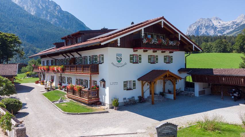 Gästehaus Hinterponholz - chambre double n° 2, terrasse ouest, 22 m2, W-Lan, convient aux personnes allergiques, rez-de-chaussée in Hintersee, Ramsau