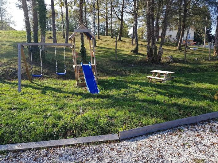 Gîte pour 6 personnes, avec jardin dans Lac de Vouglans - 2