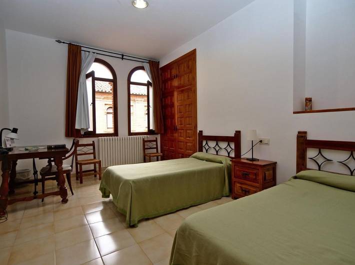 Gîte pour 4 personnes, avec jardin ainsi que vue et piscine dans Estercuel - 2