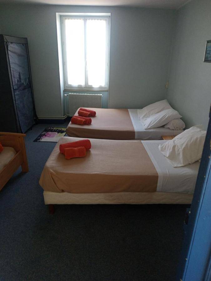 Hôtel pour 3 personnes, avec jardin et vue, animaux acceptés dans Précy-sous-Thil - 4