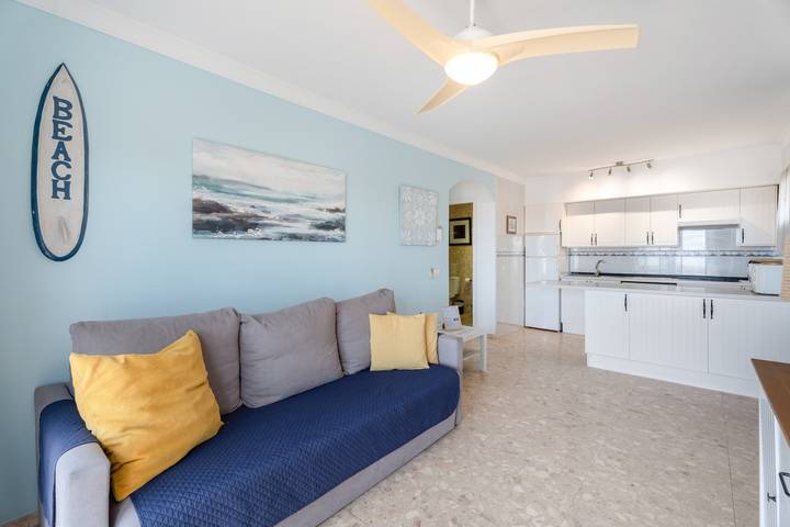 Hel lejlighed, Vacation Apartment 'Libra  Amarilla Golf' with Sea View, Shared Pool and Wi-Fi in Amarilla Golf, San Miguel de Abona