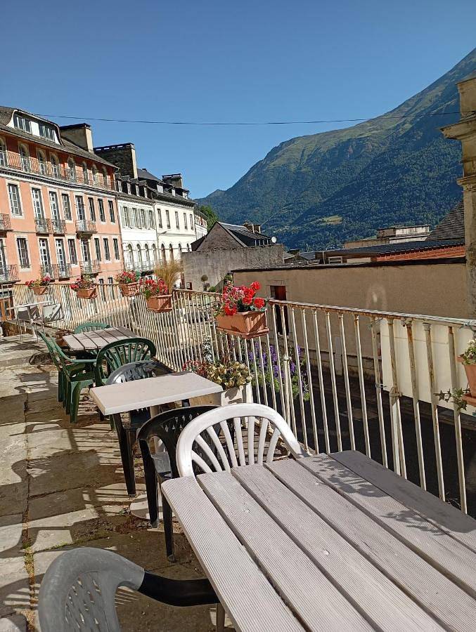 Gîte pour 4 personnes, avec terrasse et vue dans Thermes Luz Saint Sauveur - 2