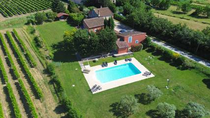 Gîte pour 6 personnes, avec terrasse et jardin à Villedieu