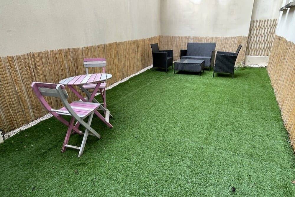 Apartamento entero, Appartement Avec Terrasse Proche de Paris et La Défense in Puteaux, Altos del Sena