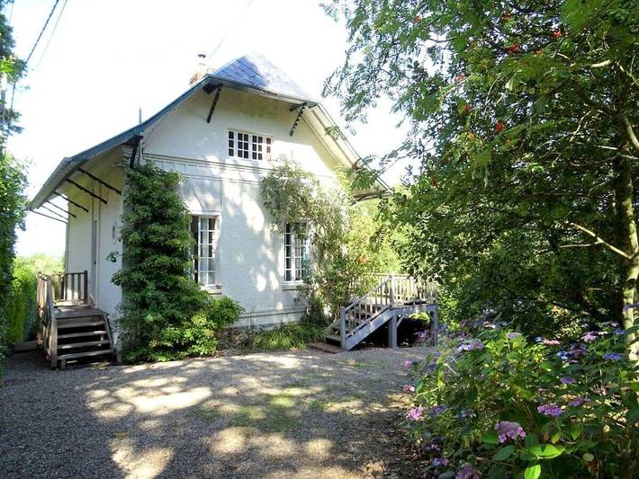 Gîte pour 6 personnes, avec balcon ainsi que jardin et sauna