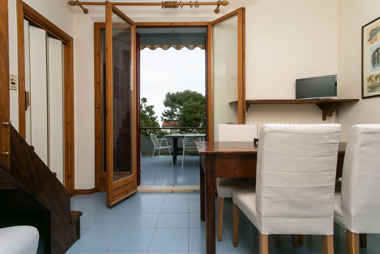 Apartamento entero, M134 - Marcelli, four-room apartment with terrace 50 meters from the sea in Marcelli, Riviera del Conero