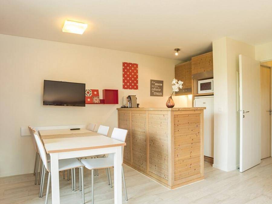 Pierre & Vacances Résidence Le Clos d'Eguisheim - Apartment 6 persons - - 1 bedroom + 1 sleeping alcove - Garden view in Eguisheim, Parc naturel régional des Ballons des Vosges